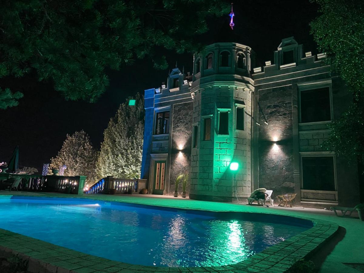 X Hotel Єреван Екстер'єр фото